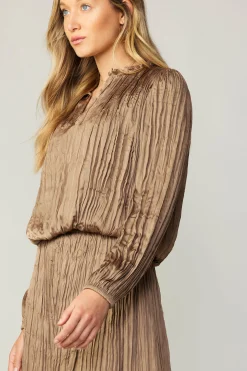 Current Air Crinkle Plisse Blouse LATTE Fashion