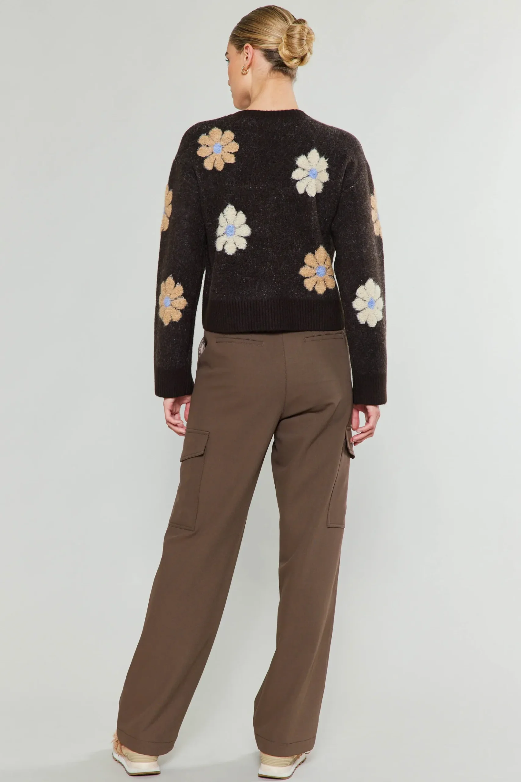Current Air Daisy Embroidered Sweater BROWN Hot