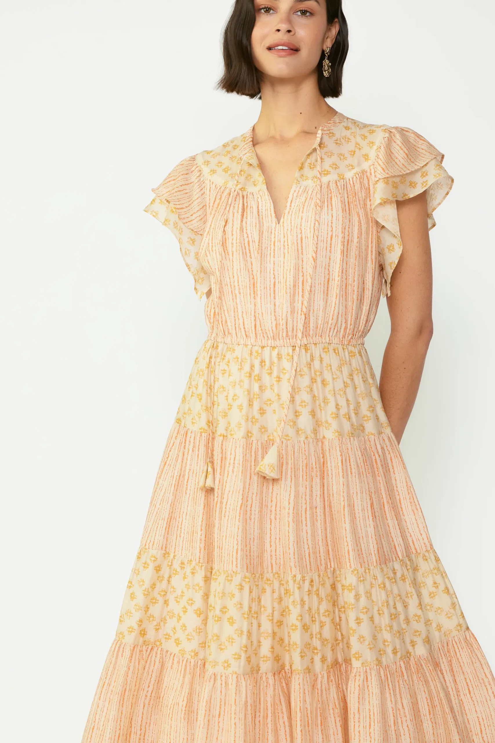 Current Air Everleigh Flutter Sleeve Midi Dress APRICOTMLT Fashion