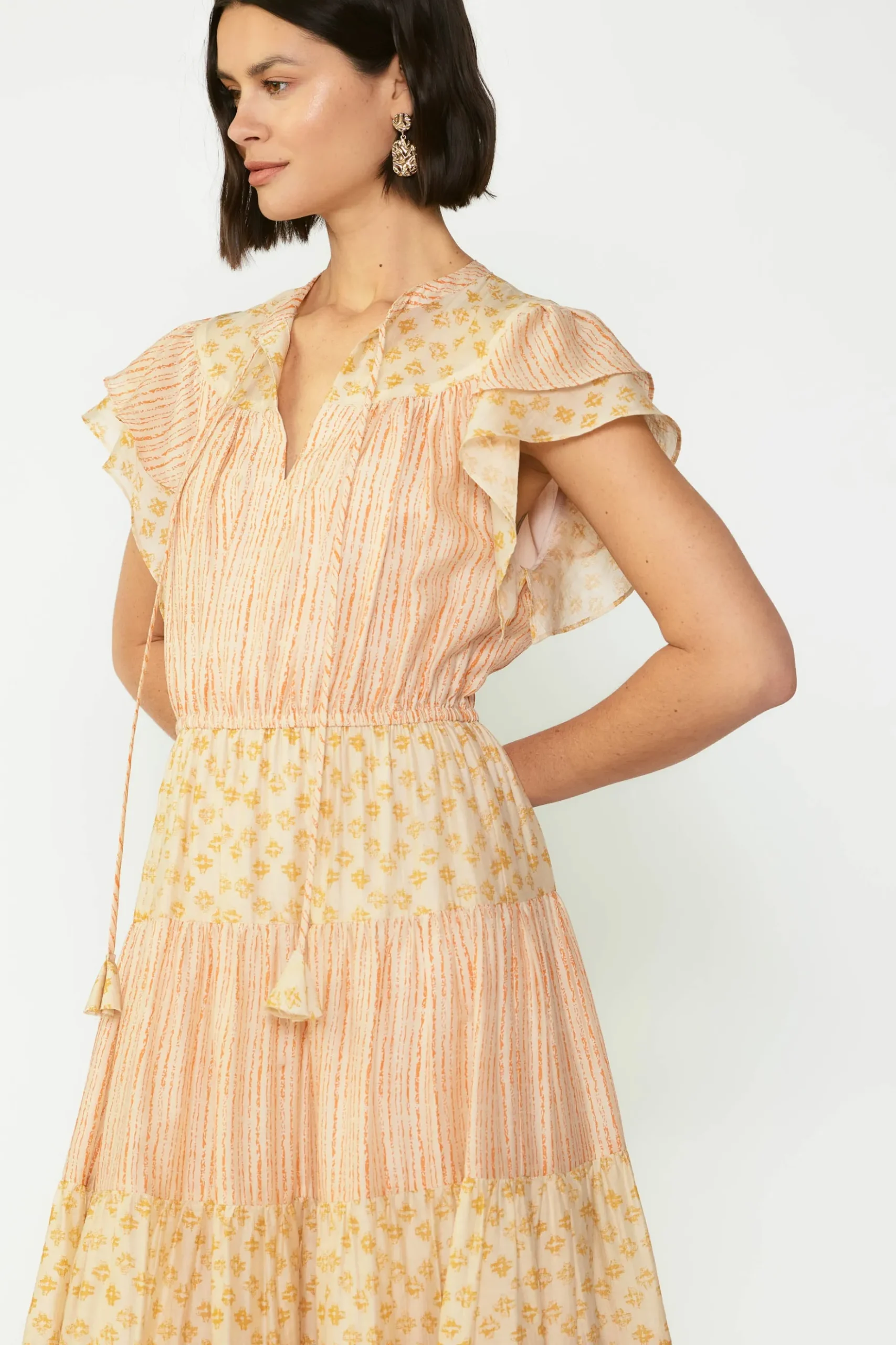 Current Air Everleigh Flutter Sleeve Midi Dress APRICOTMLT Fashion