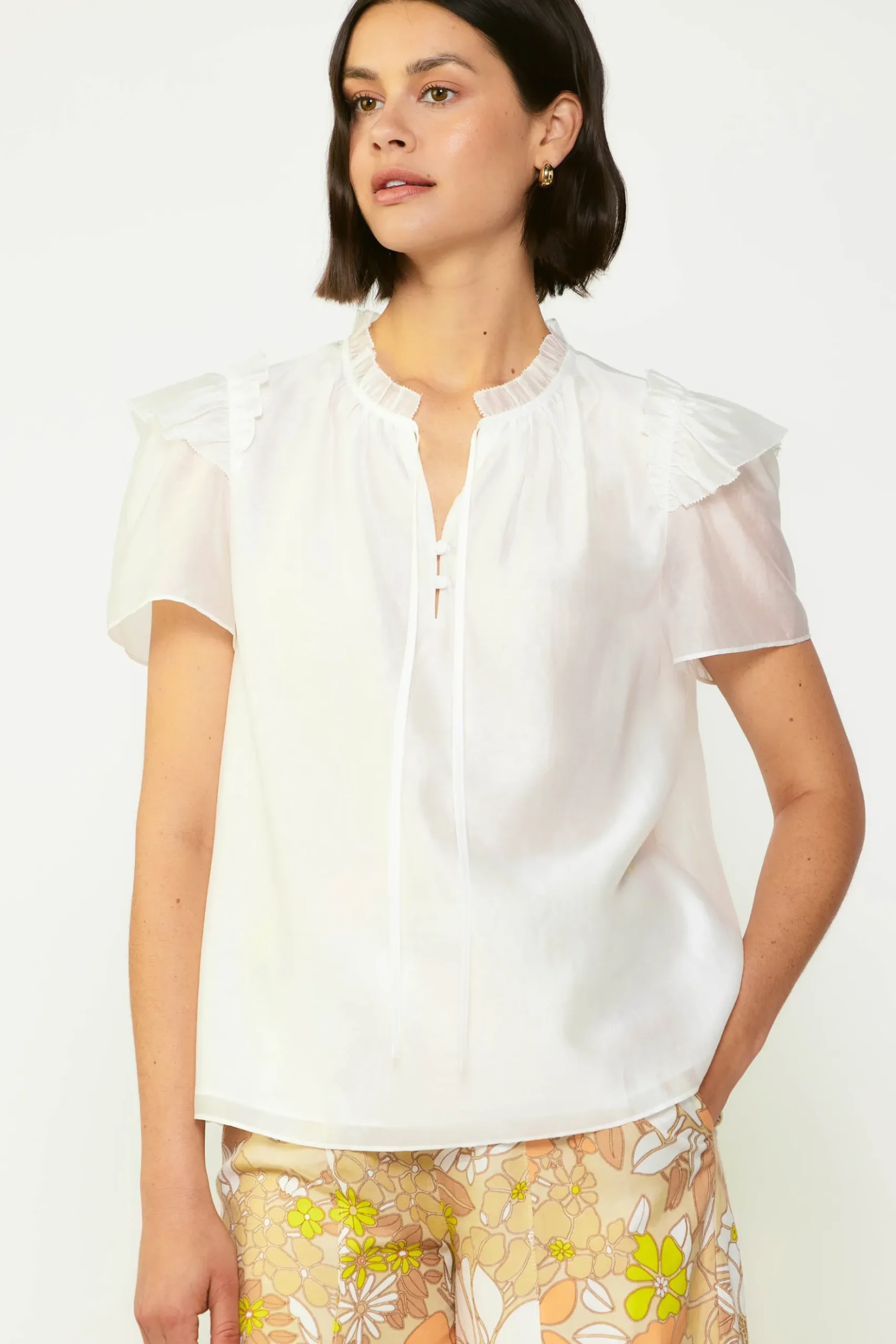 Current Air Ruffled Shoulder Blouse WHITE Fashion