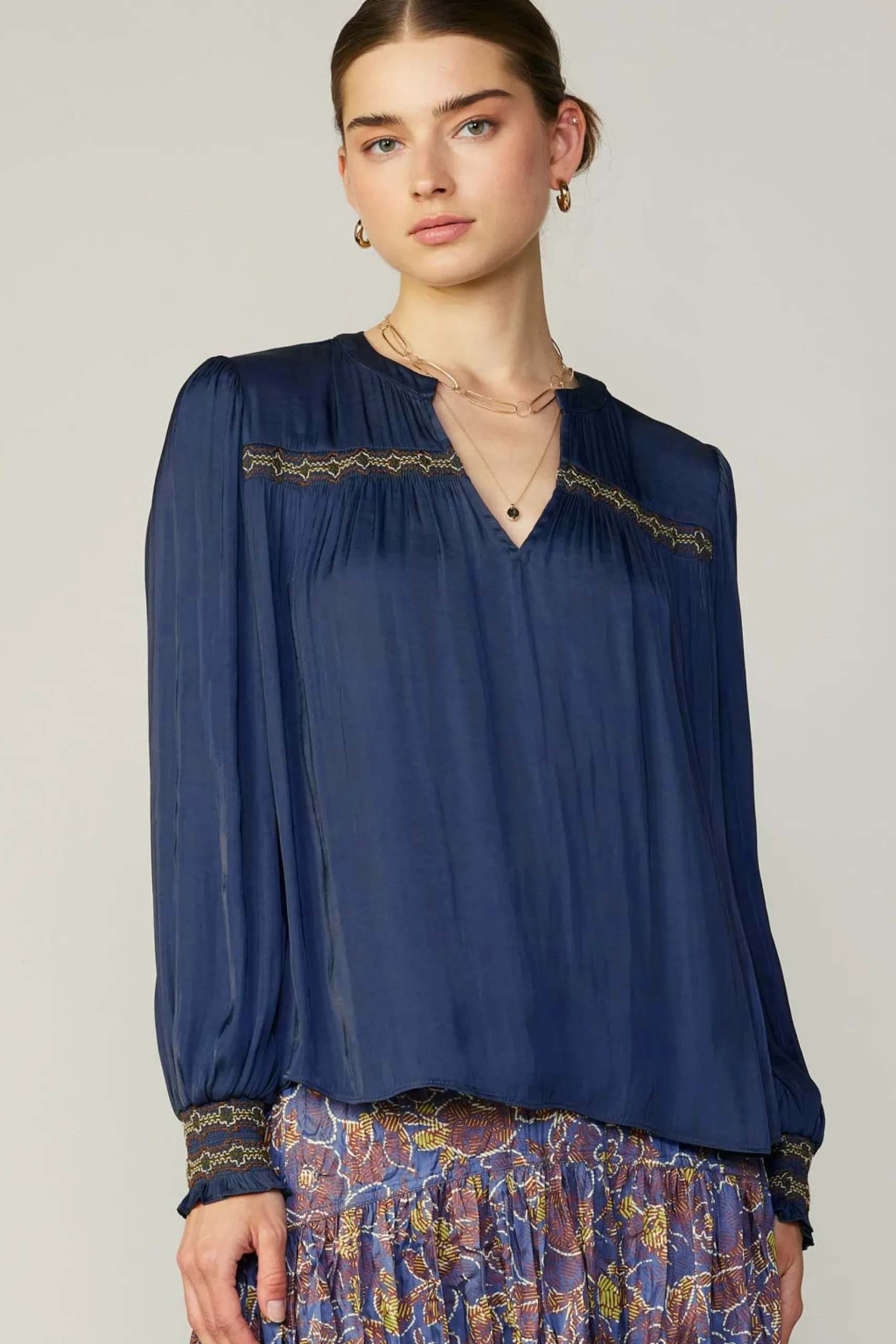 Current Air Santa Fe Embroidered Blouse NAVY Outlet